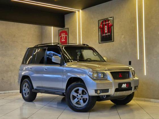 MITSUBISHI PAJERO TR4 2.0 4X4 16V 131CV GASOLINA 4P AUTOMÁTICO MITSUBISHI PAJERO TR4 2.0 4X4 16V 131CV GASOLINA 4P AUTOMÁTICO